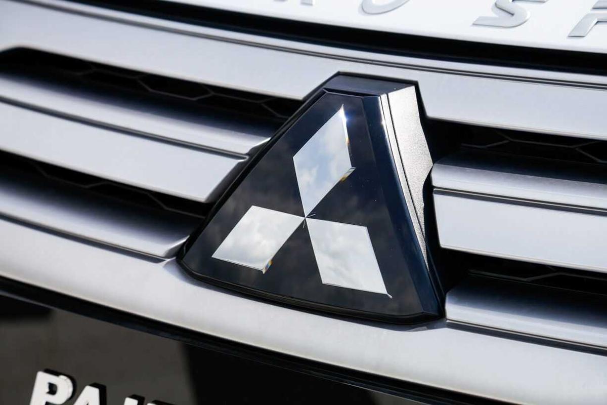 Mitsubishi Pajero Sport 2020