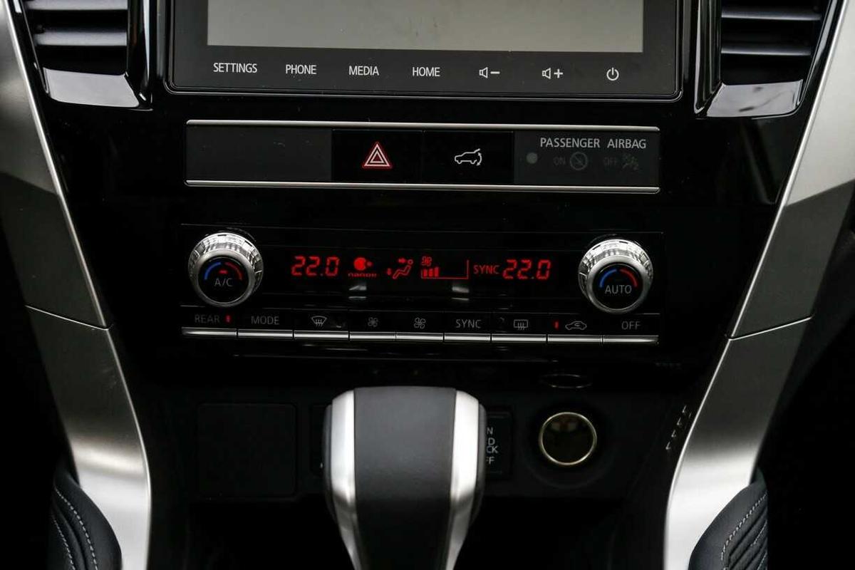 Nội thất Mitsubishi Pajero Sport 2020