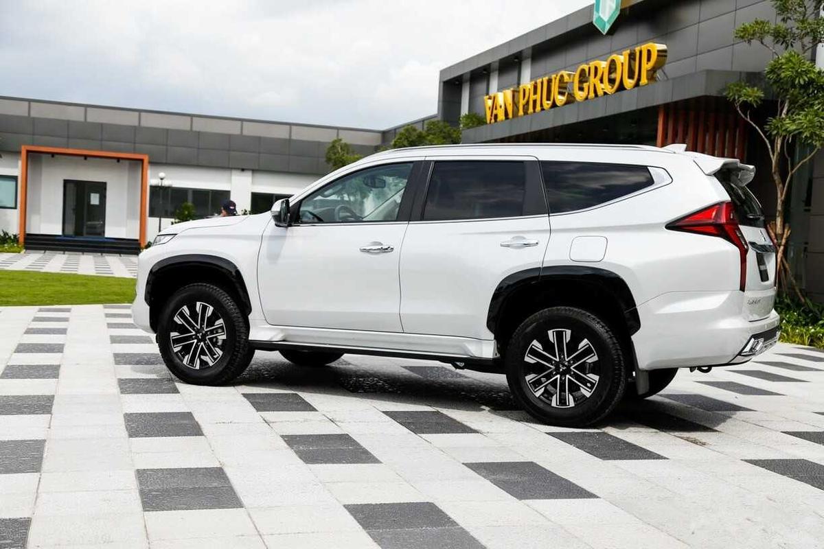 Mitsubishi Pajero Sport 2020