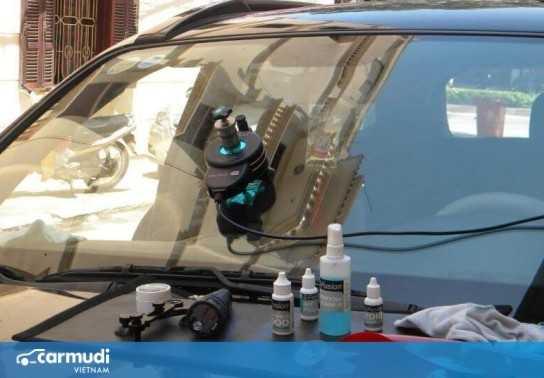 Hàn kính chắn gió ô tô là gì và cách xử lý khi kính bị nứt