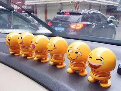 Những phụ kiện gây nguy hiểm khi lái xe ô tô cần được loại bỏ