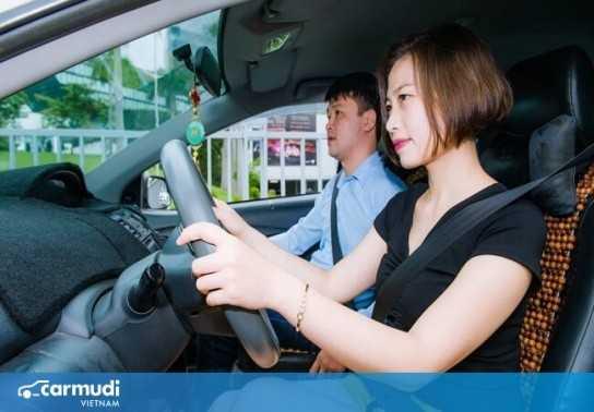 Mức phí và thời gian học bằng lái xe B2 năm 2020