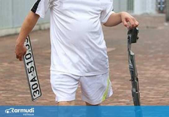 Pháp luật có qui định cho phép lắp biển số tạm?