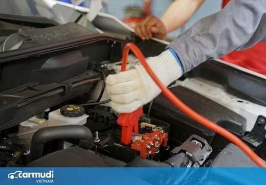 Ắc quy yếu đi nhanh chóng vì sao?