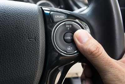 Điều chỉnh chế độ kiểm soát hành trình (Cruise control)