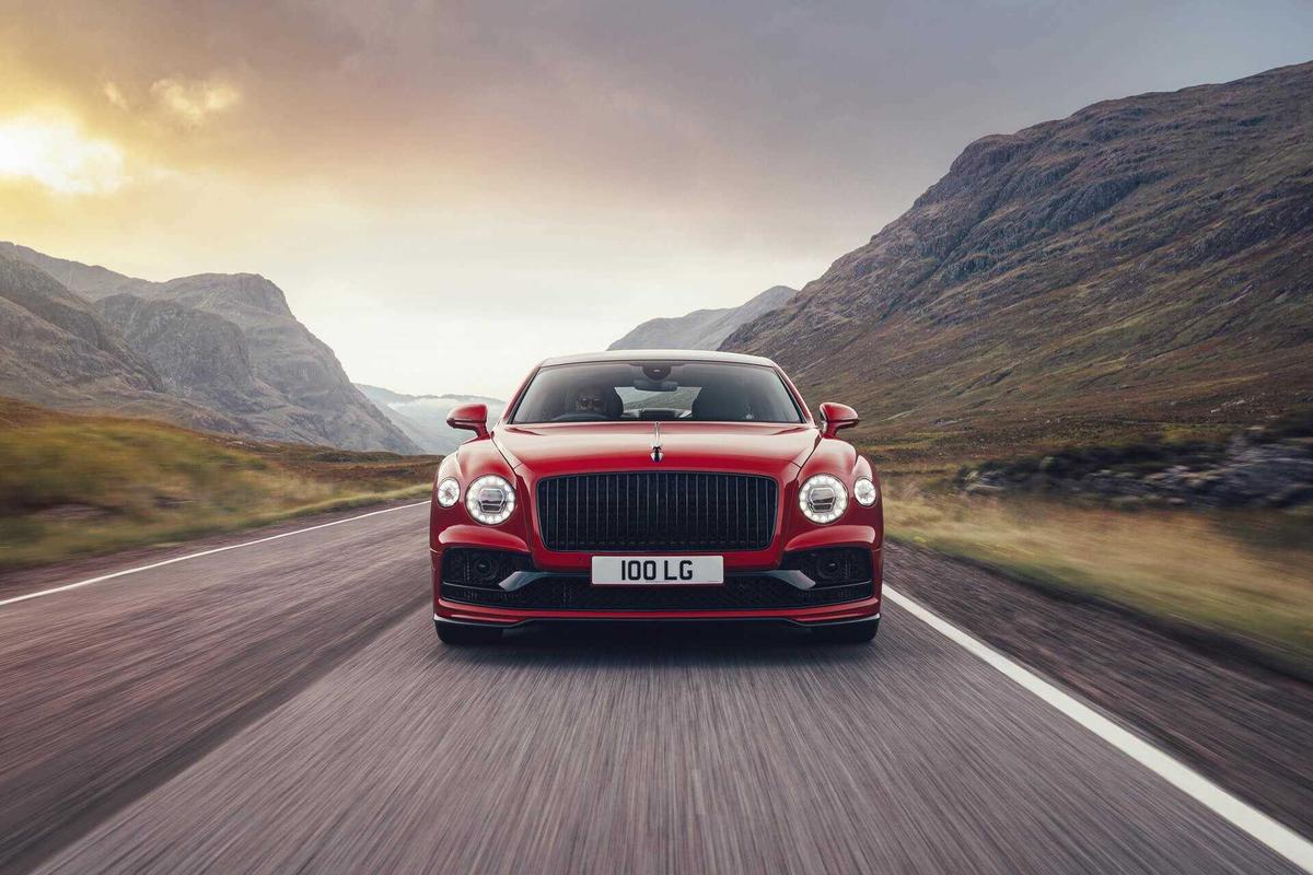 Bentley Flying Spur 2021 V8