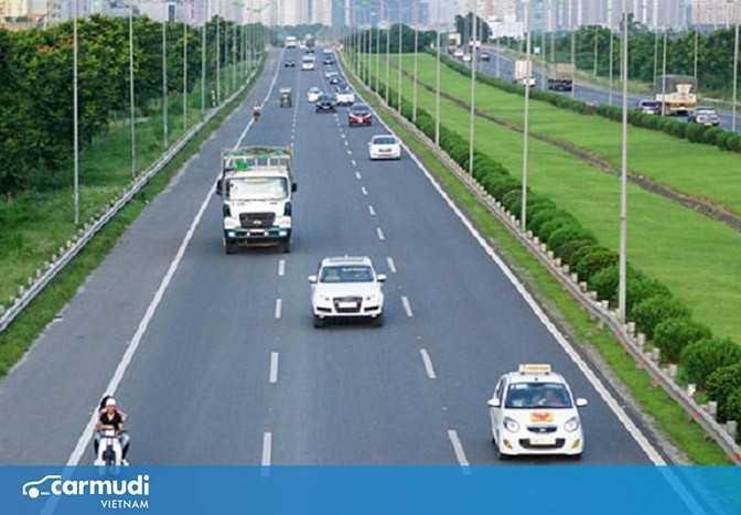 Liệt kê những trường hợp tài xế bắt buộc giảm tốc độ khi lái xe