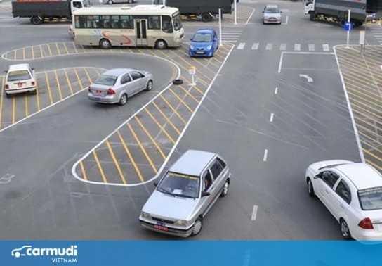 Bằng lái ô tô B1 và B2: Chọn học bằng nào mới phù hợp?