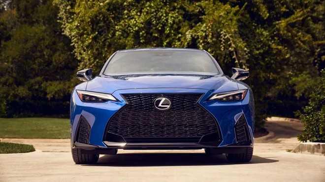 Lexus IS 2021