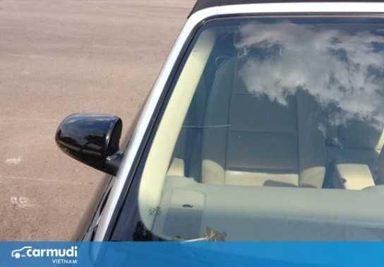 Tìm hiểu giá kính chắn gió xe ô tô