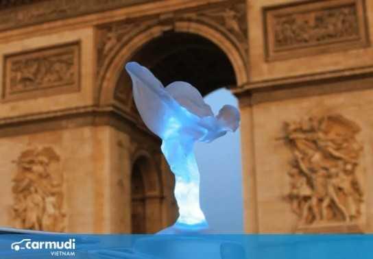 Biểu tượng Spirit Of Ecstasy phát sáng của Rolls-Royce bị cấm ở châu Âu