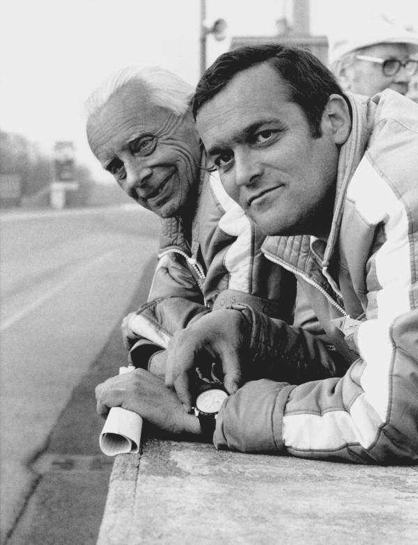 Paul Rosche (phải) cùng người cộng sự già