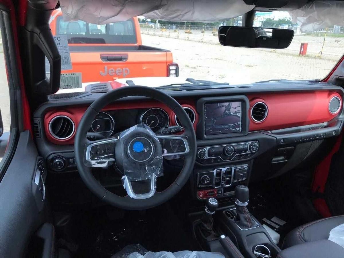 Nội thất Jeep Wrangler Rubicon