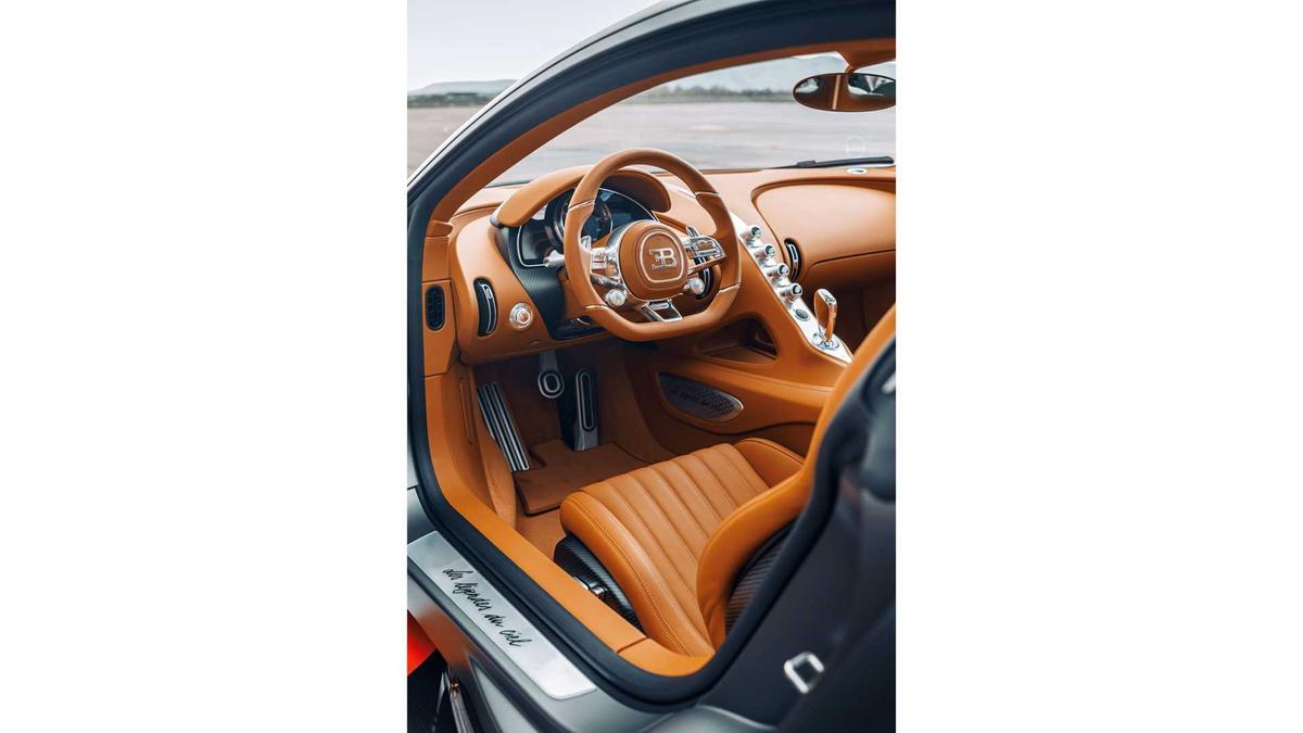 Nội thất Bugatti Chiron Les Legendes Du Ciel