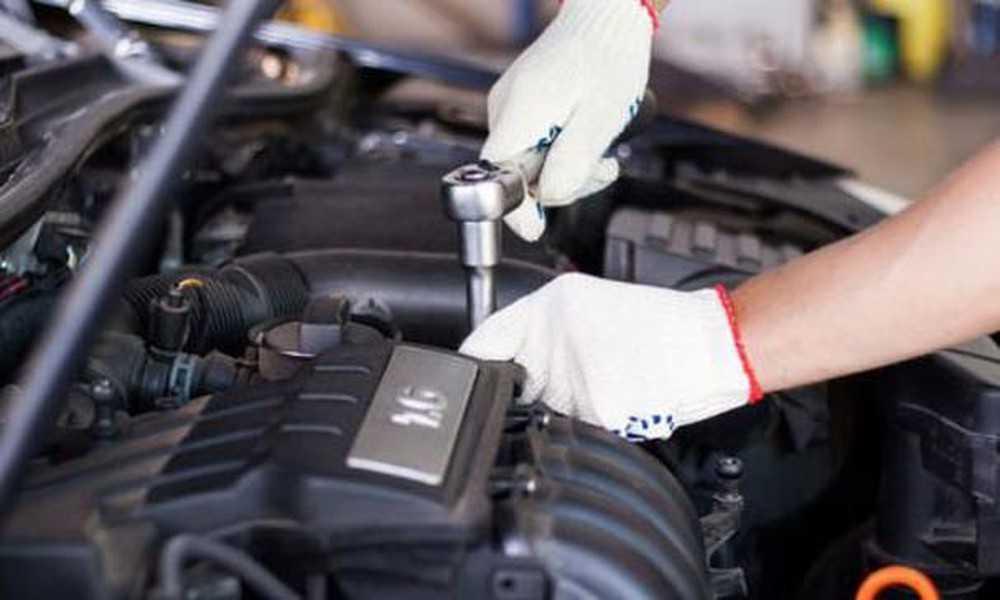 Những dấu hiệu cảnh báo động cơ ô tô đang yếu dần