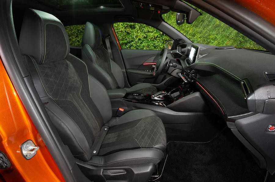 Nội thất Peugeot 2008