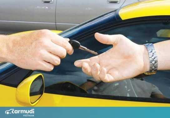 Giải đáp về việc sang tên xe khác tỉnh khi mua qua nhiều đời chủ