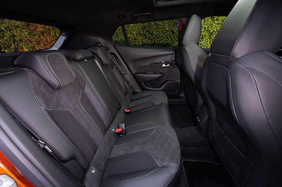 Nội thất Peugeot 2008