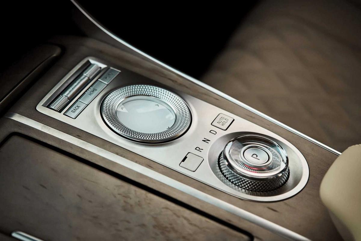 Nội thất Genesis GV80 2021