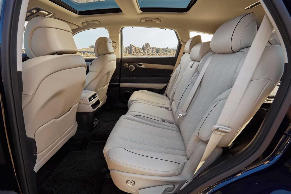 Nội thất Genesis GV80 2021