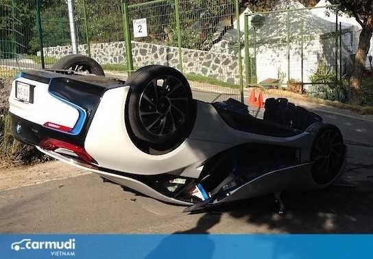 Có phải gầm thấp khó bị lật xe hơn gầm cao?