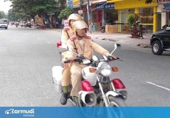 Hỏi đáp về lỗi không mang giấy tờ và quyền hạn của CSGT