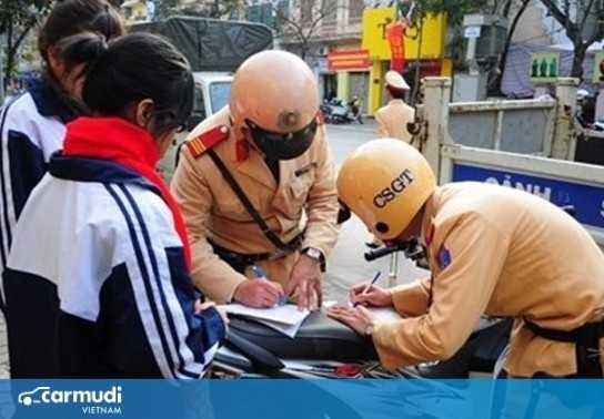 Người lái xe khi tham gia giao thông cần đáp ứng những điều kiện gì?