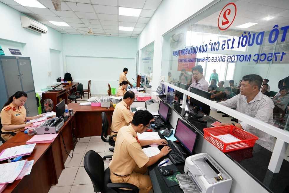 Các cơ quan có đủ thẩm quyền để thực hiện thủ tục đăng ký đổi biển