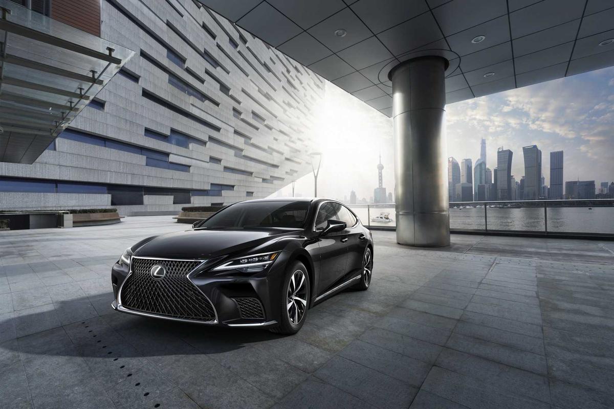 Lexus LS 2021