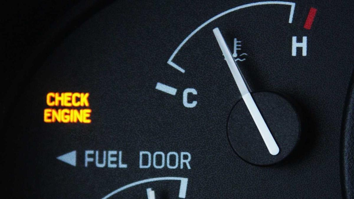 Những dấu hiệu cảnh báo động cơ ô tô đang yếu dần