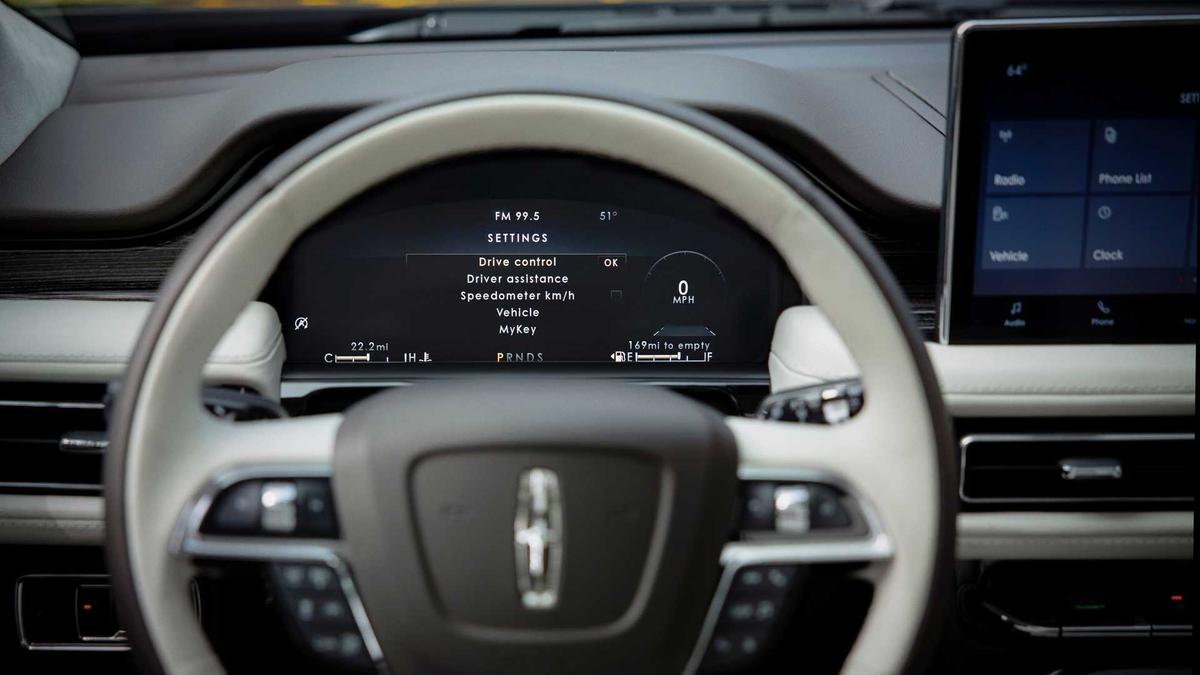 Lincoln Nautilus 2021