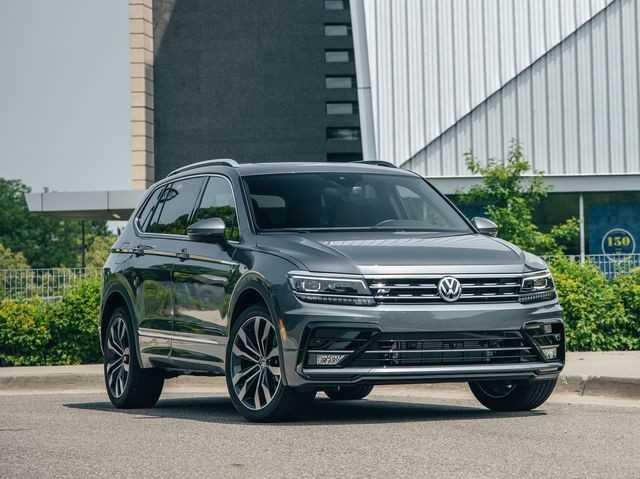Volkswagen Tiguan SUV 7 chỗ