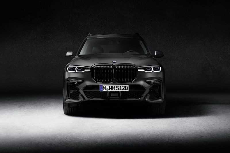 BMW X7 Dark Shadow Edition