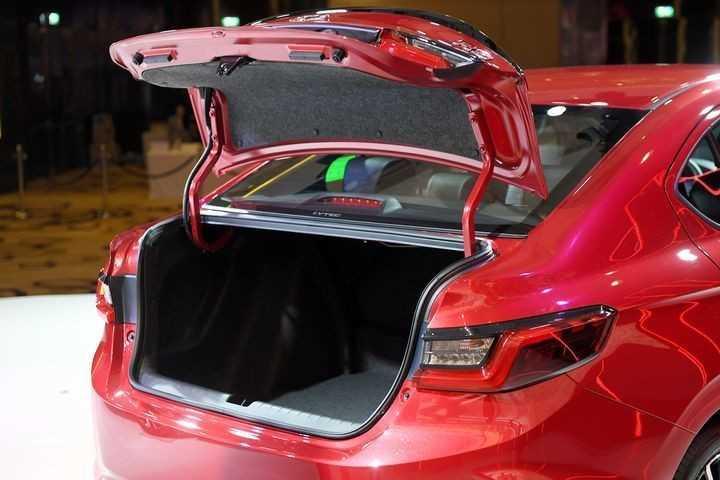 Honda City thế hệ thứ 5 chính thức ra mắt