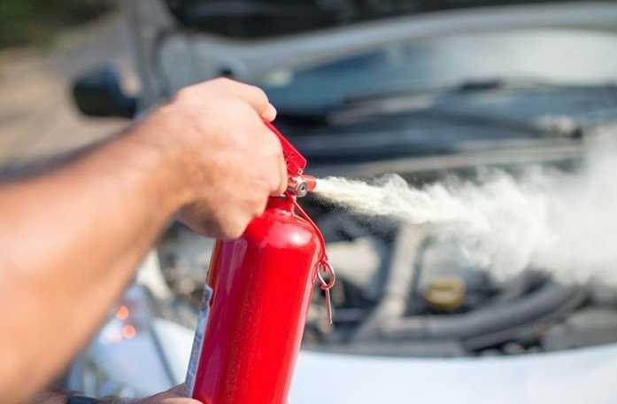 Không bắt buộc phải lắp bình cứu hỏa với xe dưới 9 chỗ