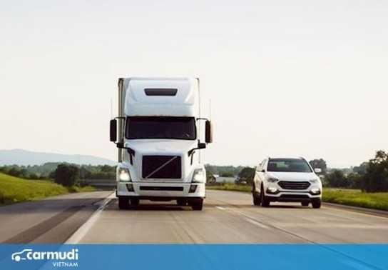 Liệu có được chuyển làn trên đường có vạch đứt?