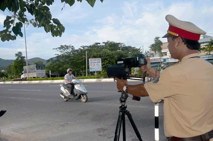 Mức xử phạt đối với xe chạy quá tốc độ quy định