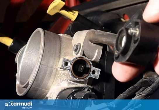 Hướng dẫn tự vệ sinh bướm ga ô tô