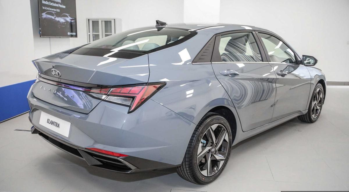 Hyundai Elantra 2021