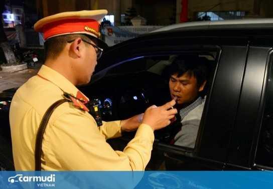Mức phạt nồng độ cồn khi điều khiển ô tô và xe máy?