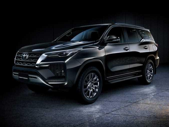 Toyota Fortuner 2021 phiên bản máy xăng 4.0