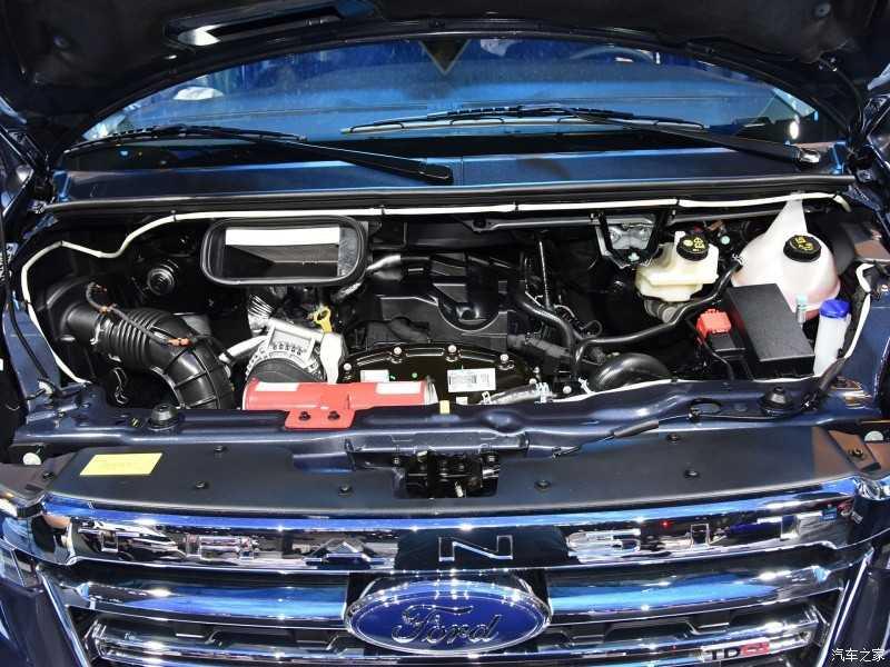 Động cơ Ford Transit Pro 2021