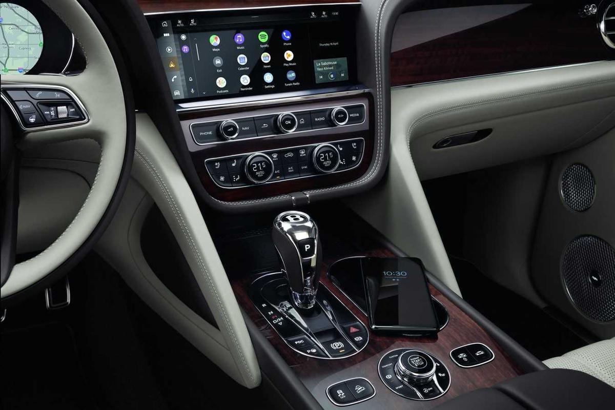 Nội thất Bentley Bentayga V8