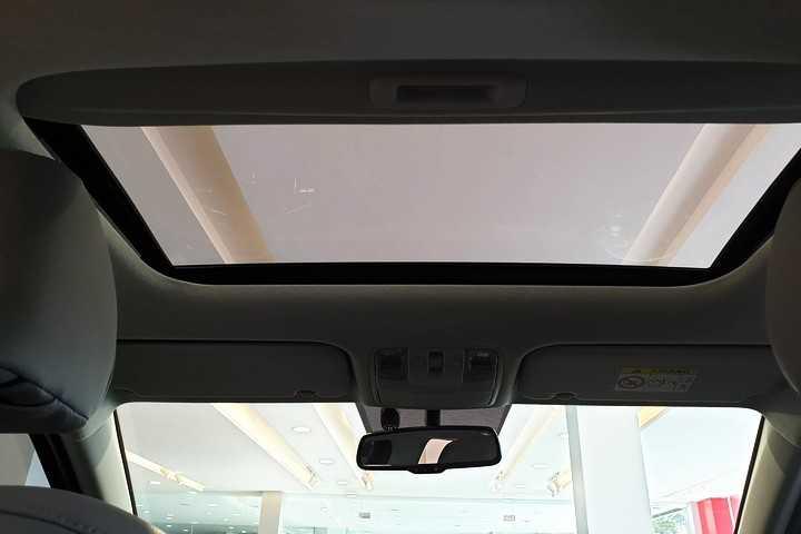 Cửa sổ trời Kia Cerato 2021