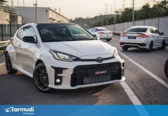 Mạnh ngang ngửa Mercedes C300 AMG, Toyota GR Yaris 2021 tại Malaysia có giá 1,7 tỷ đồng