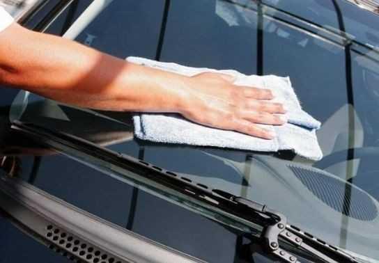 Kính chắn gió mòn