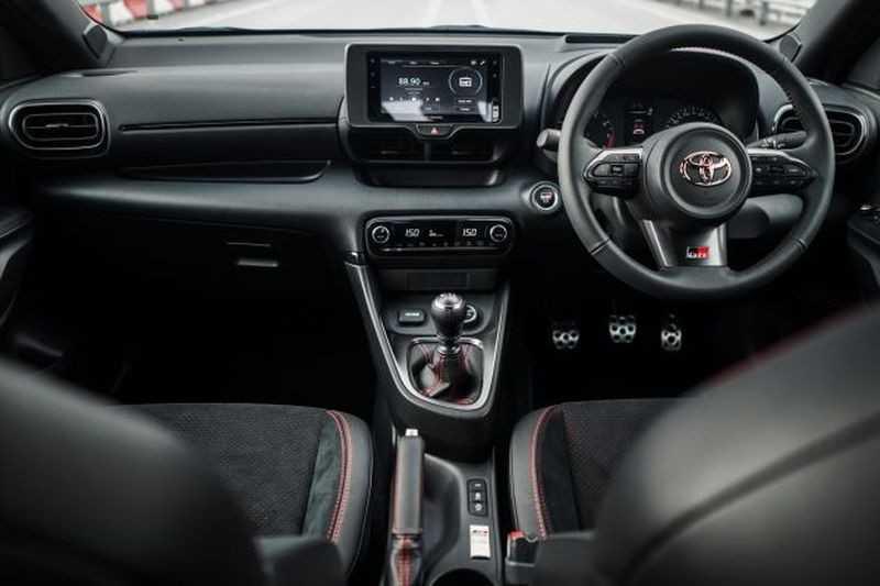 Nội thất Toyota GR Yaris 2021