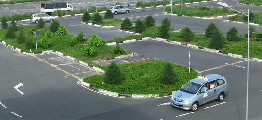 Học và thi bằng lái xe B2