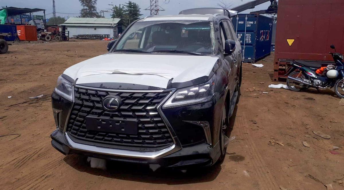 Lexus LX570 Super Sport 2021