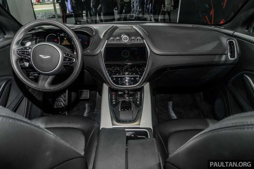 Nội thất Aston Martin DBX 